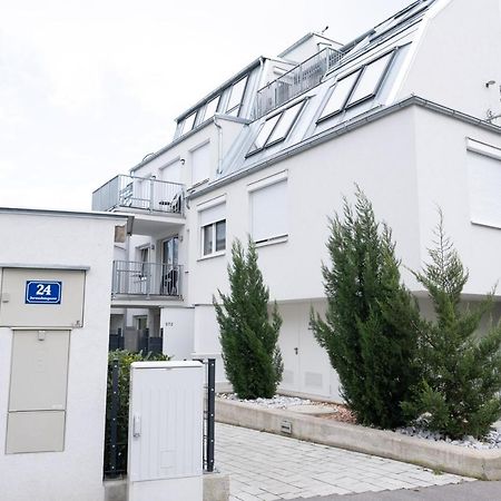 Modern Apartment With Private Balcony Near City Center Vienna Exterior photo